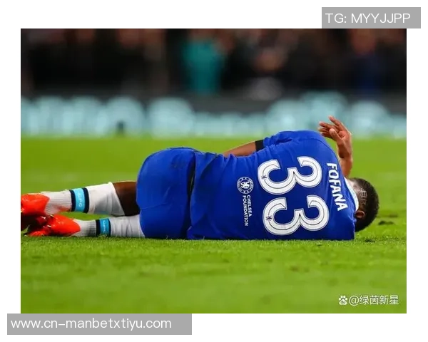 爱德华兹表现平平半场仅得9分3板2助正负值惨淡11