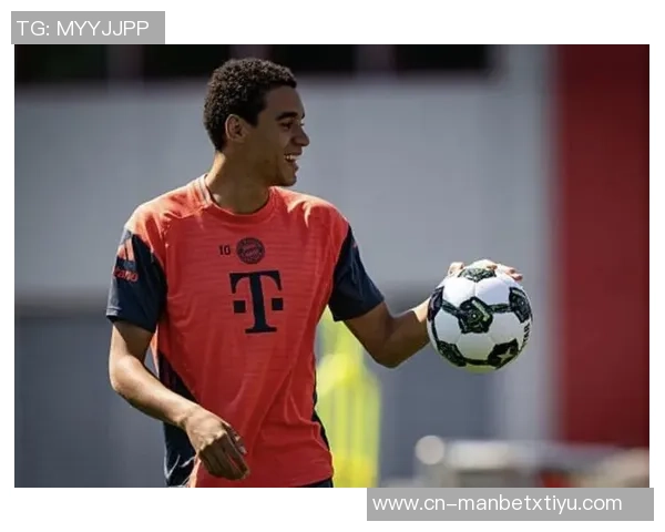 穆西亚拉首次恢复有球训练戴维斯即将回归合练状态